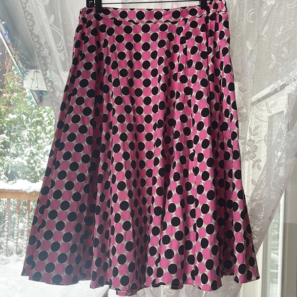 NWT Hearts and Roses Full MIDI Skirt, Pink Black and White - Picture 2 of 8